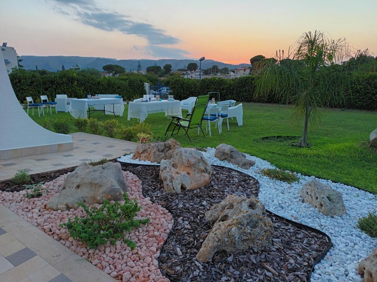 Le Stelle Di Orione Villa Fontane Bianche Exterior foto