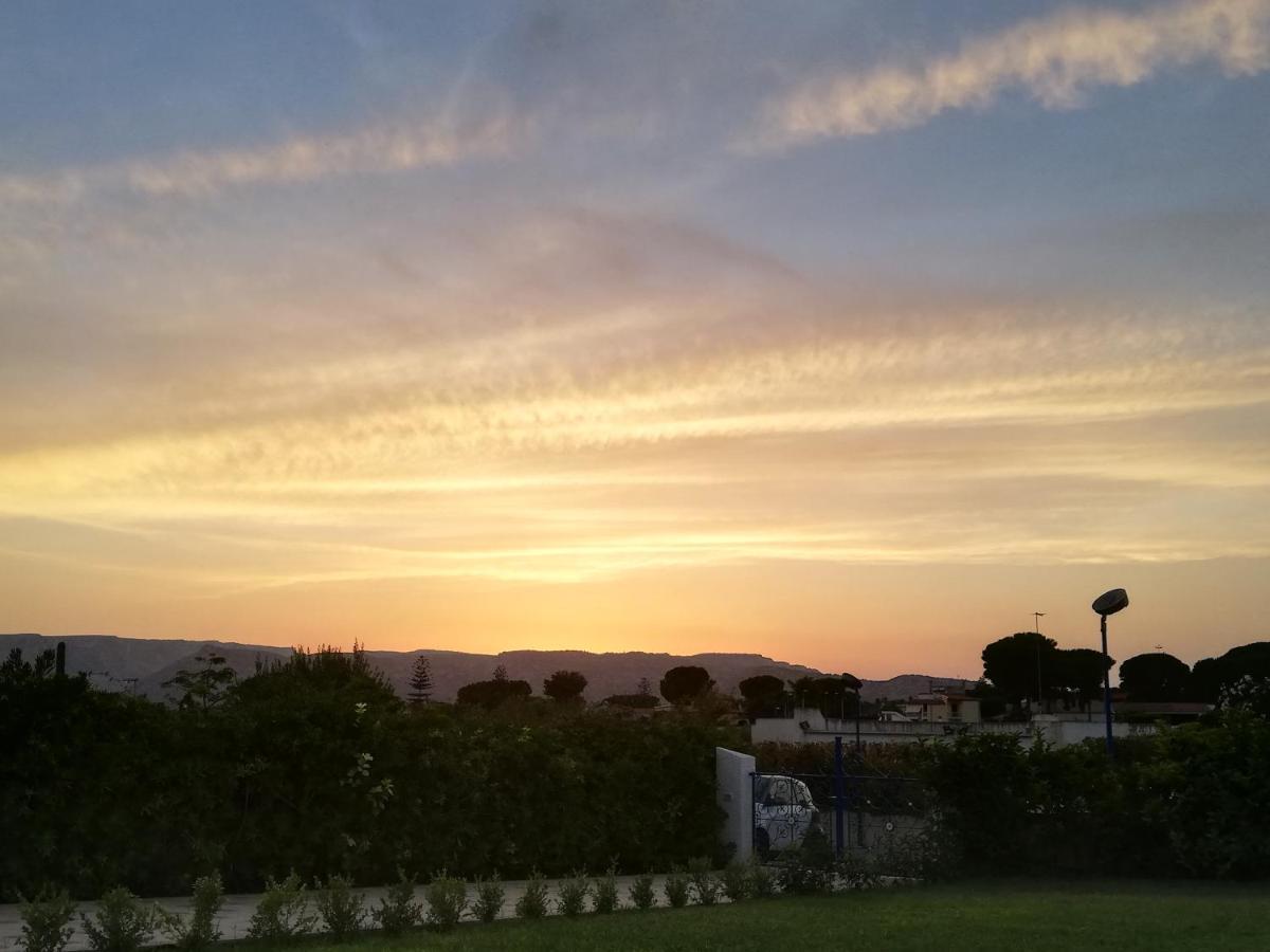 Le Stelle Di Orione Villa Fontane Bianche Exterior foto